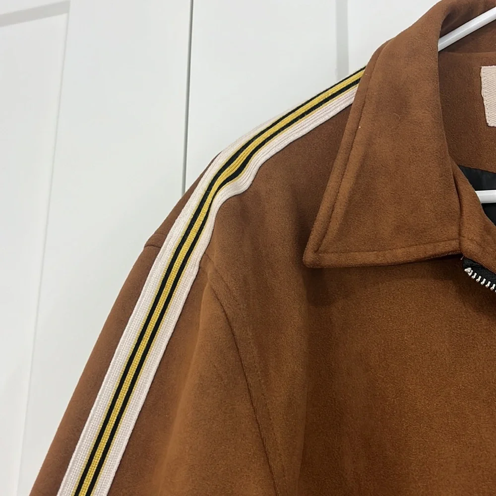 Smyth Medium Brown Tan Long Sleeve Stripe Full Zip Jacket with Pockets